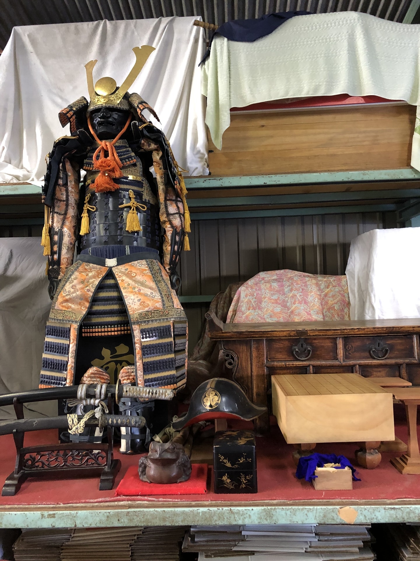 大阪府阪南市　甲冑、刀剣、将棋盤　駒、時代棚買い取り